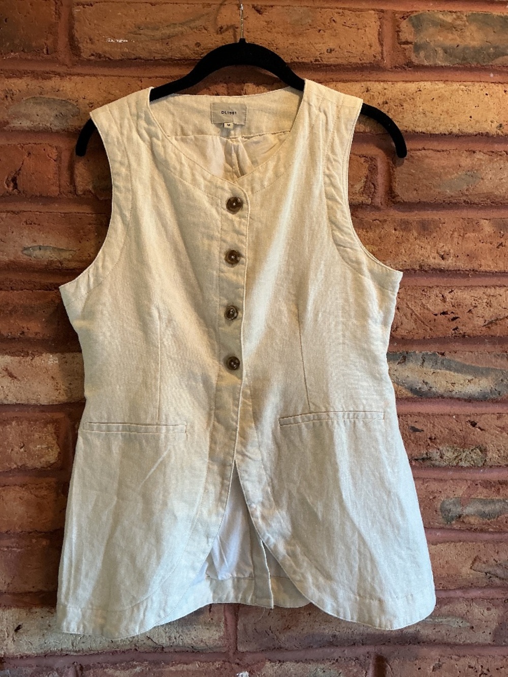 DL1961 Amelie Vest